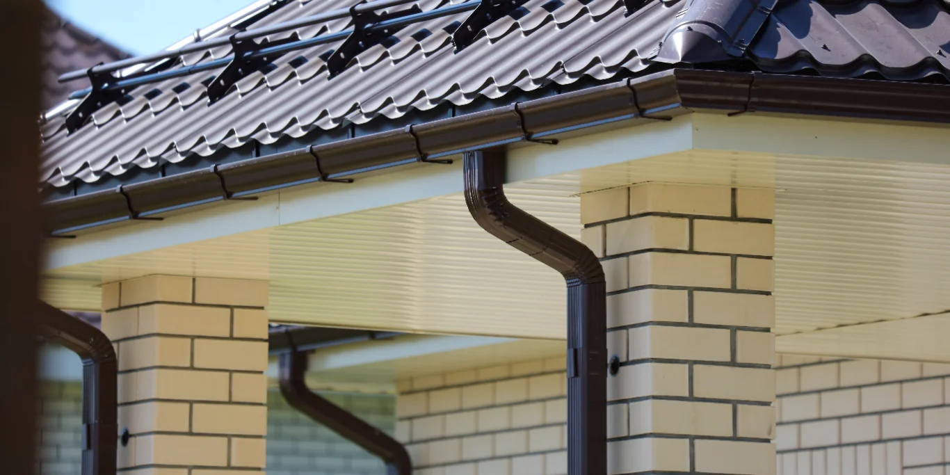 house roof gutter brick house roof gutter brick wall